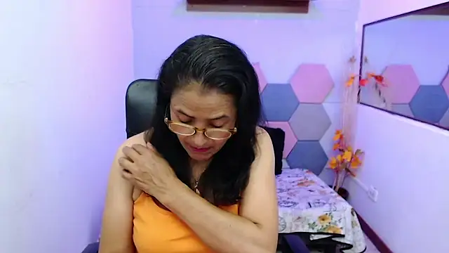 Snapshot of AmandaPeet chatting on September 2025 07:48:01 PM AmandaPeet online show from September 2025 07:48:01 PM