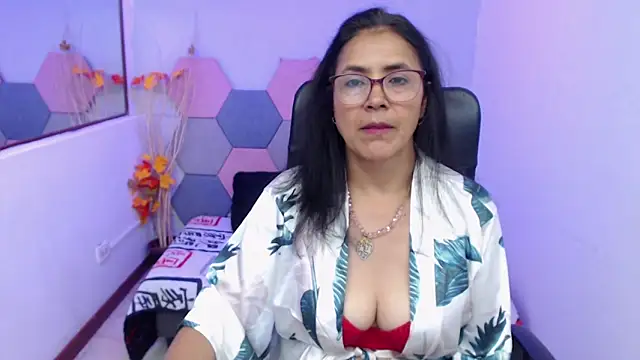 Snapshot of AmandaPeet chatting on October 2025 08:18:01 PM AmandaPeet online show from October 2025 08:18:01 PM