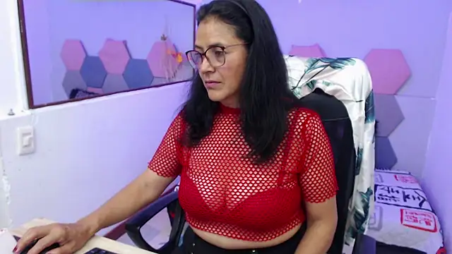 Snapshot of AmandaPeet chatting on October 2025 07:57:02 PM AmandaPeet online show from October 2025 07:57:02 PM