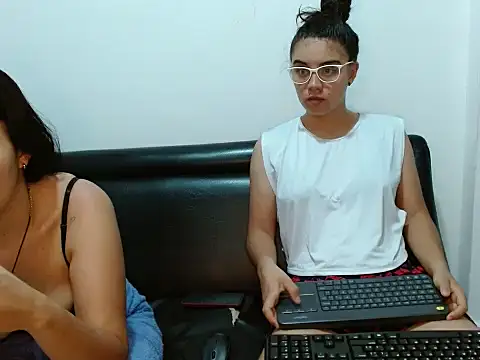 Arieeel 09 online show from November 2025 02:17:01 PM