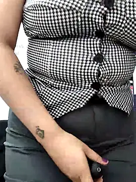 AMATISTA  16 online show from April 2026 12:32:02 PM