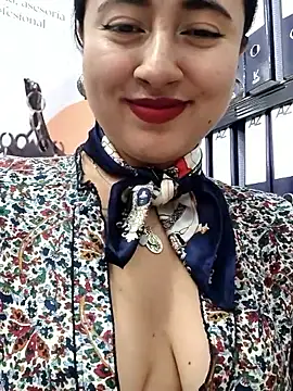 Snapshot of AMATISTA__16 chatting on May 2026 02:56:01 PM AMATISTA 16 online show from May 2026 02:56:01 PM