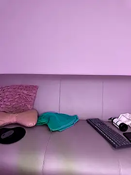 Amber-08 online show from November 2025 02:32:01 PM