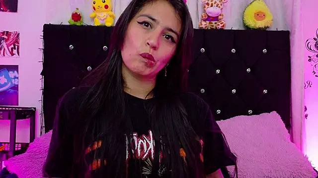 queen smiley online show from October 2025 03:51:02 AM