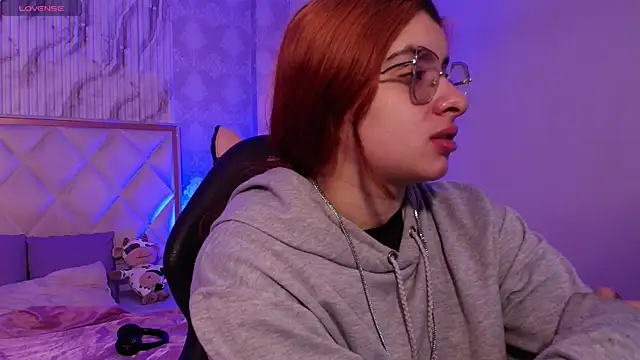 Naomy tay1 online show from November 2025 03:05:01 AM