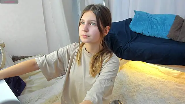 Elle Ellise online show from October 2025 08:37:01 AM