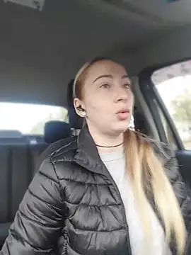 Reina Cummings online show from April 2026 05:10:01 AM