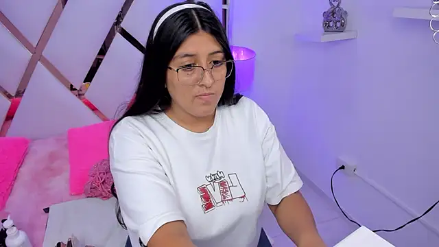 megann  up online show from November 2025 03:37:02 AM