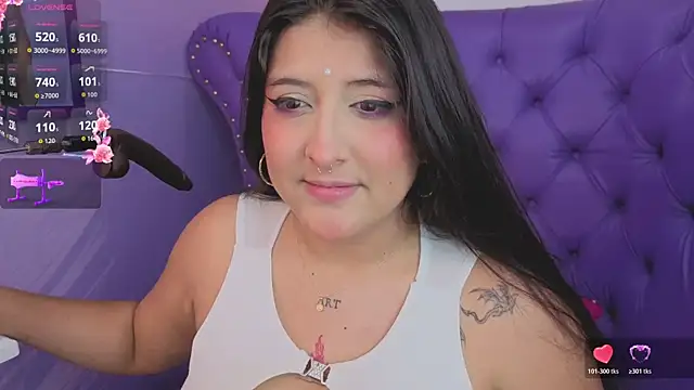 Snapshot of megann__up chatting on May 2026 12:23:02 PM megann up online show from May 2026 12:23:02 PM