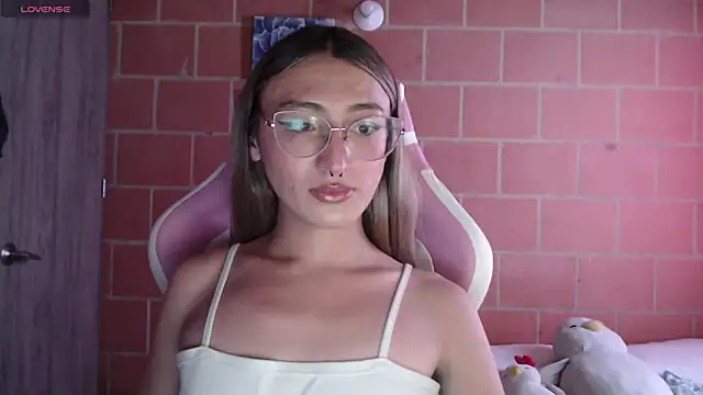 Snapshot of Andrea_camilaaa chatting on September 2025 05:13:01 PM Andrea camilaaa online show from September 2025 05:13:01 PM