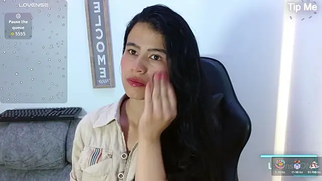 luna starr69 online show from October 2025 12:59:01 PM