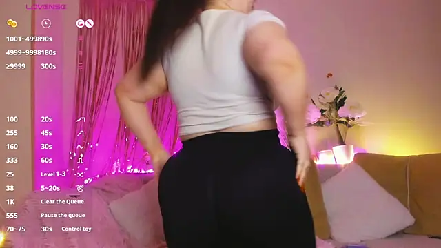 Snapshot of Miss_Mila_ chatting on April 2026 06:36:02 PM Miss Mila online show from April 2026 06:36:02 PM