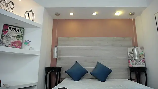 AlexandraCambell online show from October 2025 11:58:02 AM