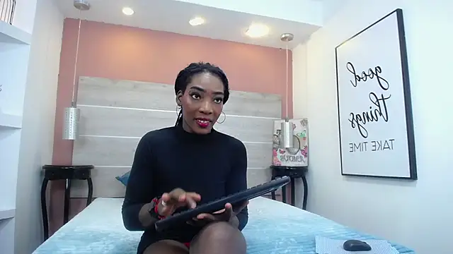 AlexandraCambell online show from November 2025 12:37:02 PM