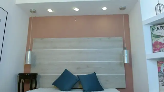 AlexandraCambell online show from April 2026 07:58:02 PM