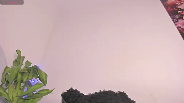 Snapshot of Lucy_shen_ chatting on November 2025 12:52:02 AM Lucy shen online show from November 2025 12:52:02 AM