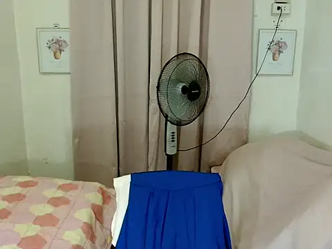 gorgeousYNEZ22 online show from April 2026 12:53:01 AM