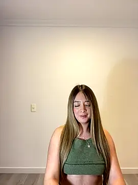 Zara Ross online show from September 2025 03:57:01 PM