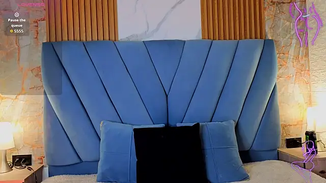 angel  red  online show from September 2025 01:20:02 AM