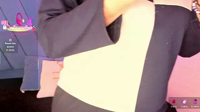 angel  red  online show from September 2025 03:11:01 AM