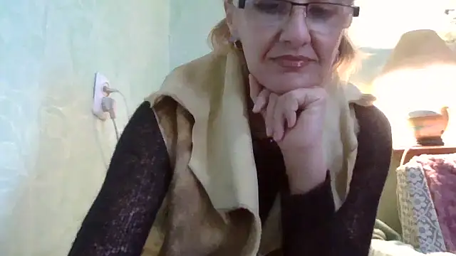 TianaQLove online show from October 2025 10:02:01 AM