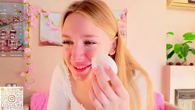 CindyGreen online show from October 2025 07:06:02 AM