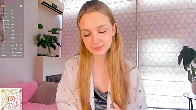 CindyGreen online show from October 2025 06:11:02 AM