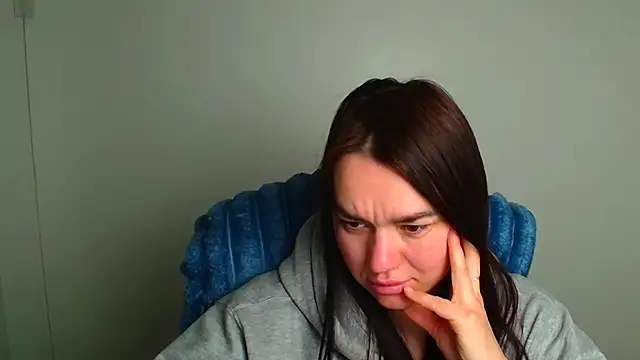 Lola Saymyname online show from May 2026 05:56:01 AM