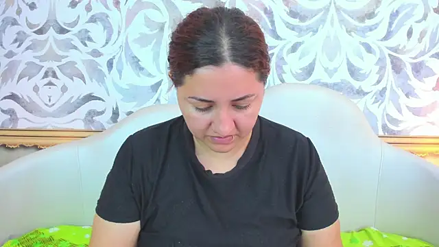 mishell lovely online show from October 2025 12:30:01 PM