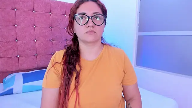 mishell lovely online show from December 2025 01:17:01 PM