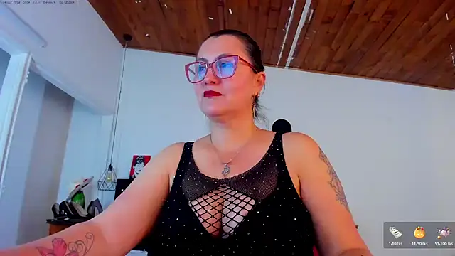 D Martii online show from October 2025 12:27:01 PM