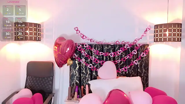 Snapshot of evvaa_moon69 chatting on February 2026 12:35:01 PM evvaa moon69 online show from February 2026 12:35:01 PM