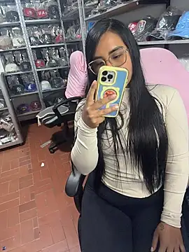 GiaDuque online show from February 2026 12:48:02 PM