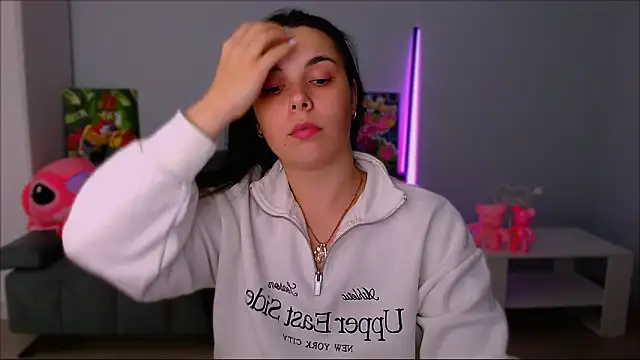 queenofthesense  online show from October 2025 05:25:02 PM