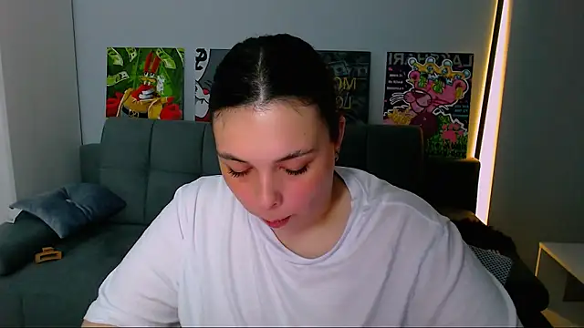 queenofthesense  online show from April 2026 01:41:01 PM