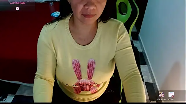 hiilarybrown online show from July 2026 04:14:02 AM
