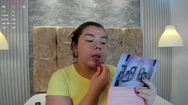 leilapons online show from November 2025 05:57:01 PM