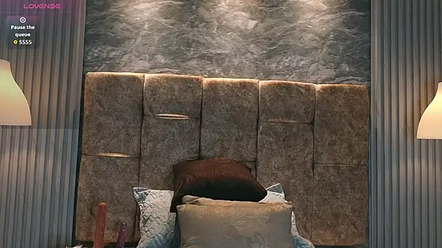 leilapons online show from March 2026 07:26:01 PM