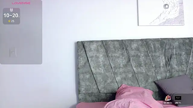 ValeriGallardo17 online show from October 2025 09:13:01 PM