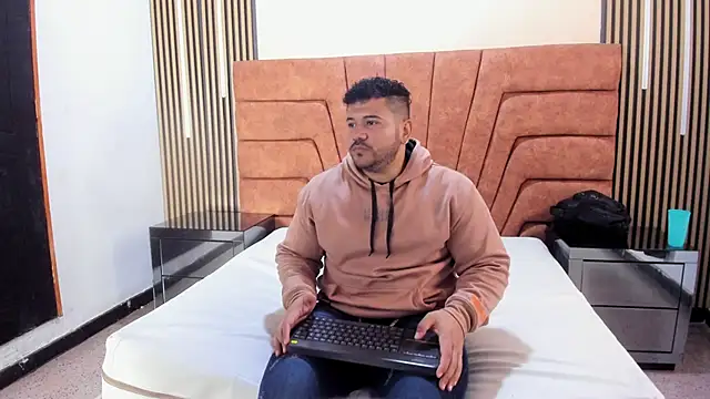 michael hill1 online show from November 2025 01:58:02 PM