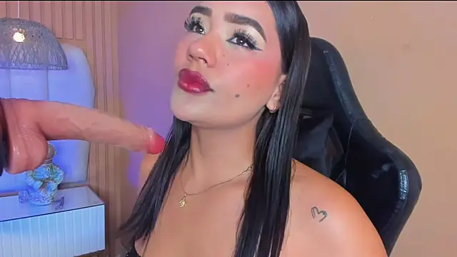 noa moon online show from July 2026 03:22:02 AM