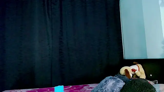 EVAH LEE  online show from November 2025 03:40:01 AM