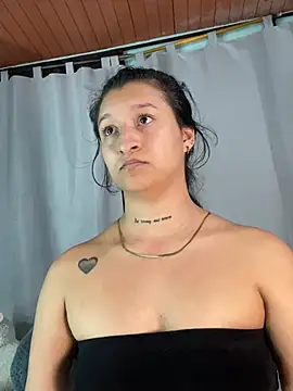 EVAH LEE  online show from February 2026 02:41:01 AM