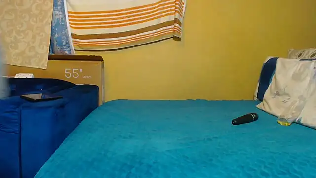 CandyMayaxx2 online show from December 2025 05:21:02 PM