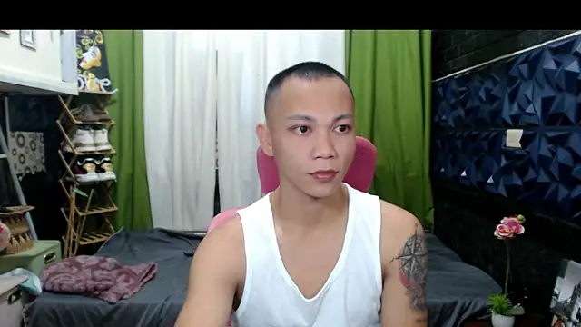 Snapshot of princenavheen chatting on August 2026 03:05:01 AM princenavheen online show from August 2026 03:05:01 AM