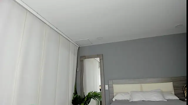 Alaiaguerra online show from October 2025 07:33:01 PM