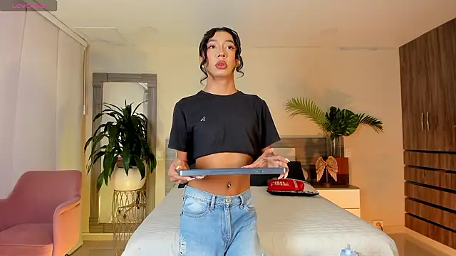 Alaiaguerra online show from March 2026 07:42:01 PM