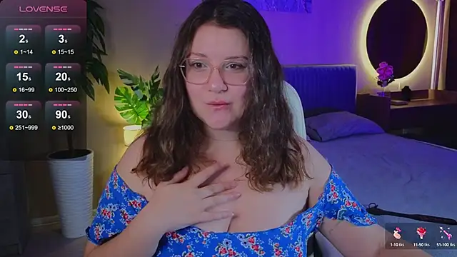 Snapshot of Edalyn_Af chatting on September 2025 10:20:02 PM Edalyn Af online show from September 2025 10:20:02 PM