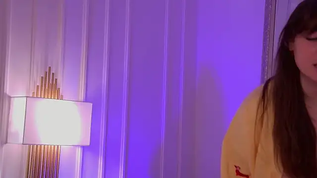 Snapshot of MeganStrain chatting on September 2025 03:21:01 AM MeganStrain online show from September 2025 03:21:01 AM