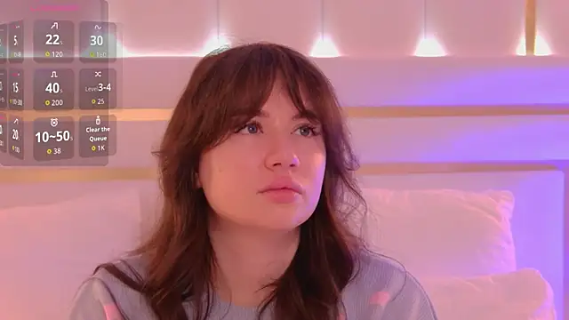 Snapshot of MeganStrain chatting on October 2025 03:31:02 AM MeganStrain online show from October 2025 03:31:02 AM